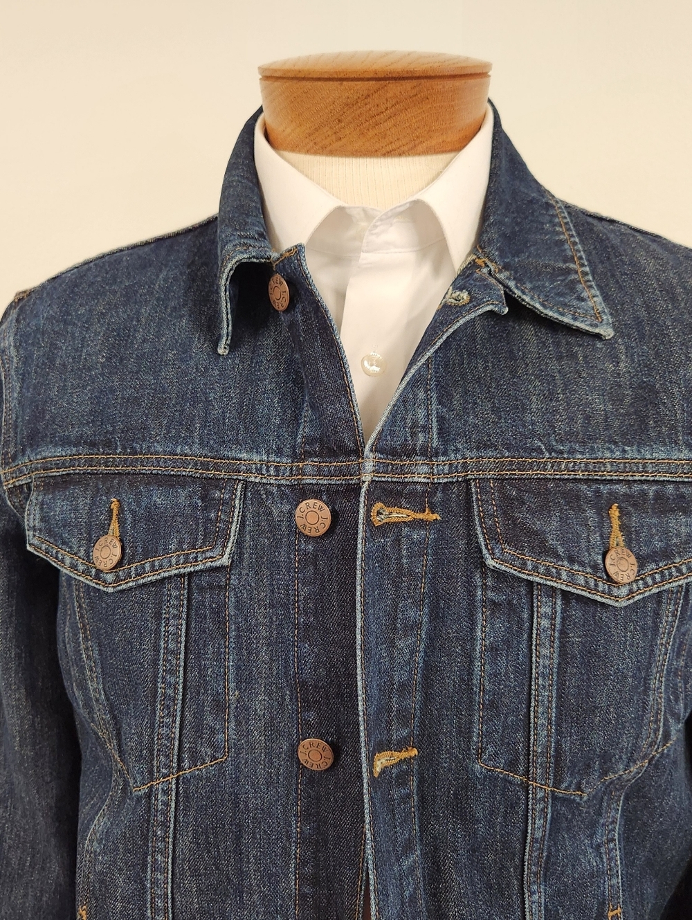 J. Crew Men's Classic Authentic Denim Trucker Jean Jacket Buttons Size Medium